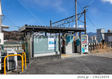 JR吾妻線　金島駅　群馬県渋川市 136228859