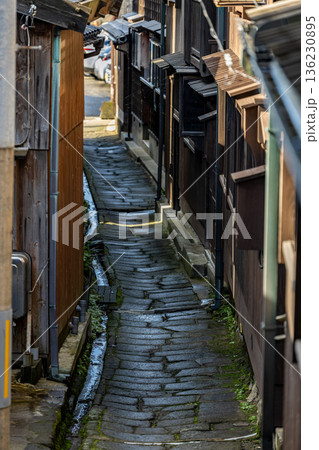 佐渡島宿根木 136230895
