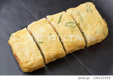 ネギ入り出汁巻玉子 136231459