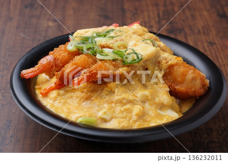 海老とじ丼　和食 136232011