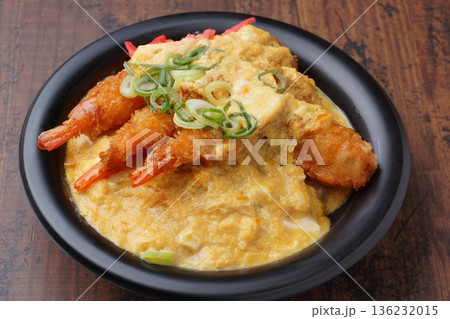 海老とじ丼 和食 海老とじ丼 和食 136232015