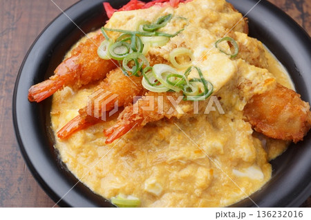 海老とじ丼 和食 海老とじ丼 和食 136232016