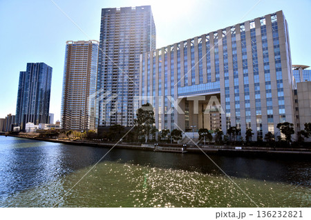 豊洲橋/豊洲運河より芝浦工業大学豊洲キャンパス、豊洲方面を望む(東京都江東区)【2026.2】 豊洲橋/豊洲運河より芝浦工業大学豊洲キャンパス、豊洲方面を望む(東京都江東区)【2026.2】 136232821