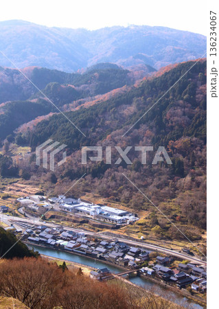 山に囲まれた平福の街 山に囲まれた平福の街 136234067