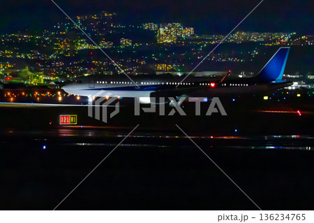 伊丹空港夜景 伊丹空港夜景 136234765