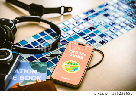 旅行準備 デジタルガジェット配置 136238656
