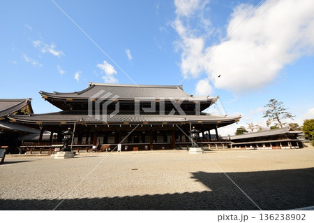 京都府　東本願寺・御影堂（重要文化財） 京都市 下京区 常葉町　2022年2月 136238902