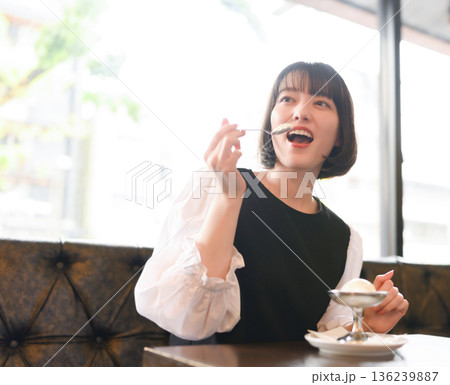 ,カフェ,カフェテリア,コーヒーショップ,ティー 136239887