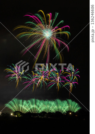 秋の打ち上げ花火　利根川大花火大会 136246686