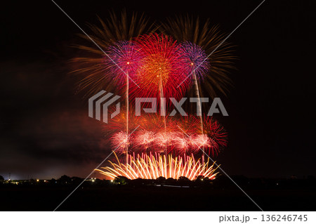 秋の打ち上げ花火　利根川大花火大会 136246745