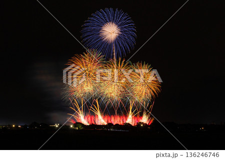 秋の打ち上げ花火　利根川大花火大会 136246746