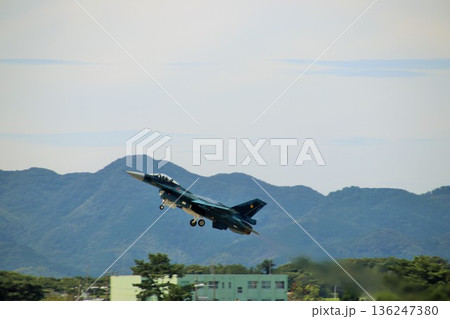 航空自衛隊のF2戦闘機 航空自衛隊のF2戦闘機 136247380