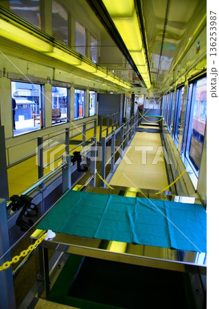 鬼怒川温泉駅に入線する… 『ヤガピーカー』6050系の掘りごたつ 鬼怒川温泉駅に入線する… 『ヤガピーカー』6050系の掘りごたつ 136253987