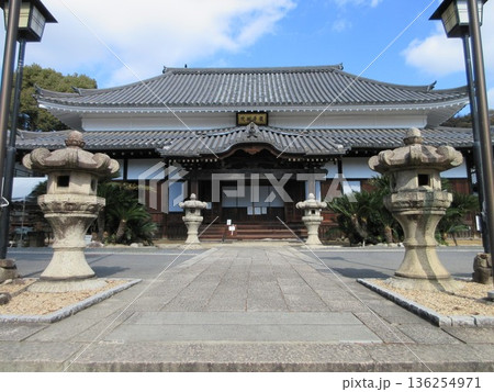 広島県広島市！國前寺の本堂 136254971