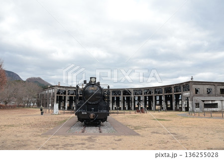 JR久大本線・豊後森機関庫公園 国の登録有形文化財の機関庫と転車台 JR久大本線・豊後森機関庫公園 国の登録有形文化財の機関庫と転車台 136255028