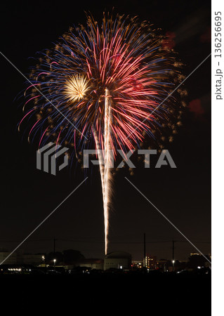秋の打ち上げ花火　小山の花火 136256695