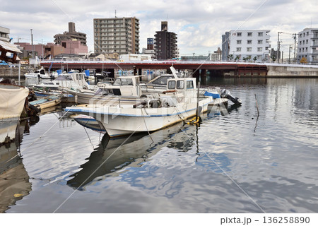 南船橋海老川河口の船置き場 南船橋海老川河口の船置き場 136258890