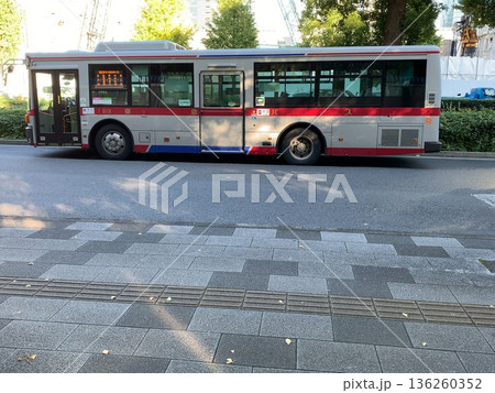 東急バス 136260352