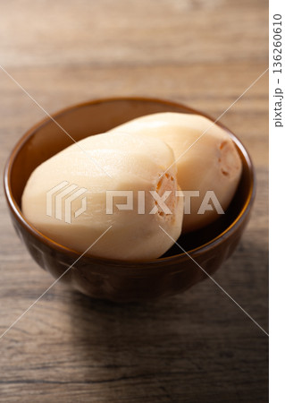 lotus root 136260610
