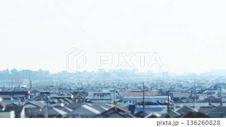 高台から見える都市風景 136260828