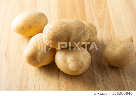 potatoes potatoes 136260840