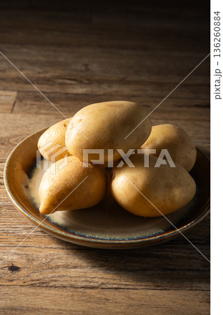potatoes potatoes 136260884