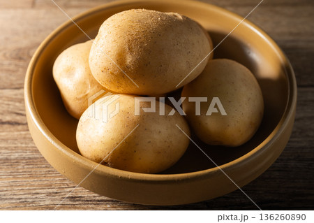 potatoes 136260890