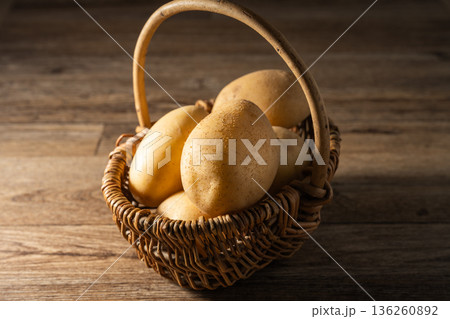 potatoes 136260892