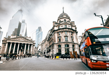 イギリスの金融センター シティ・オブ・ロンドン イギリスの金融センター シティ・オブ・ロンドン 136263054