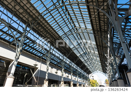 東京都立大学の大きなアーチ天井　東京都八王子市南大沢 136263424