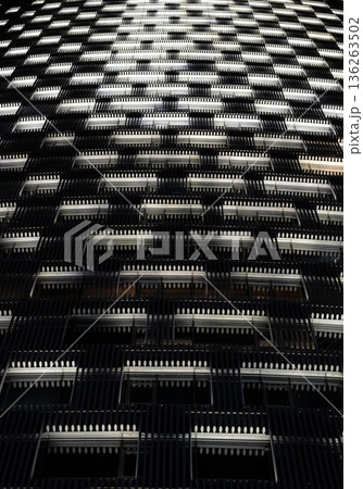 抽象的な建築構造によるパターン背景素材 136263502