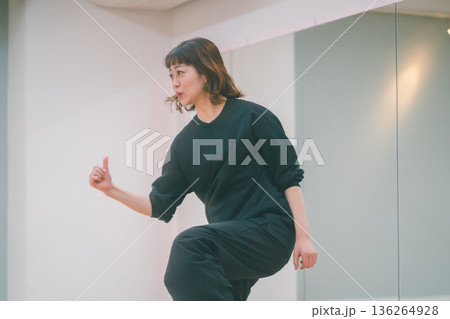 dance practice 136264928