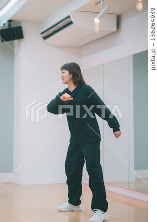 dance practice 136264939