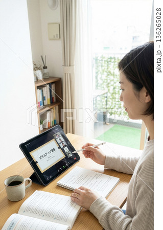 オンラインで、リスキリング・習い事・資格取得 136265028