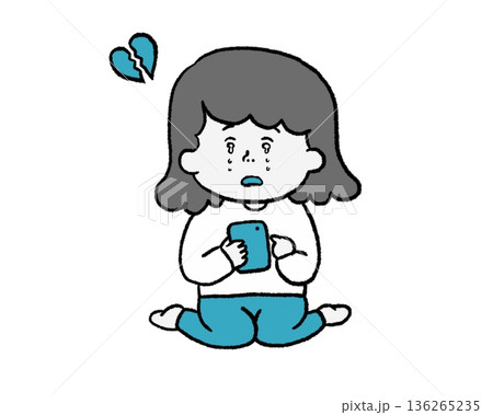 詐欺に気がついた女性(水色) 詐欺に気がついた女性(水色) 136265235
