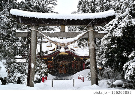 高瀬神社の雪景色 白い世界 高瀬神社の雪景色 白い世界 136265883
