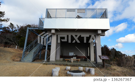 富幕山 山頂の展望台 136267367