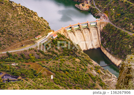Douro river with spanish Saucelle Dam 136267906