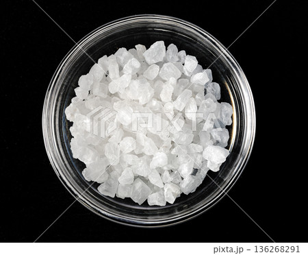 Coarse sea salt crystals in glass bowl 136268291