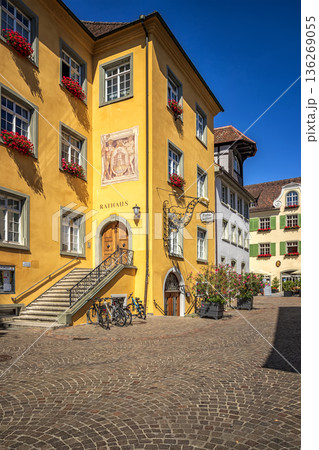 traditional architecture  136269055