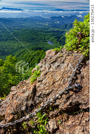 戸隠山への登りの鎖場から見る鏡池と浅間山・富士山・八ヶ岳 136270413