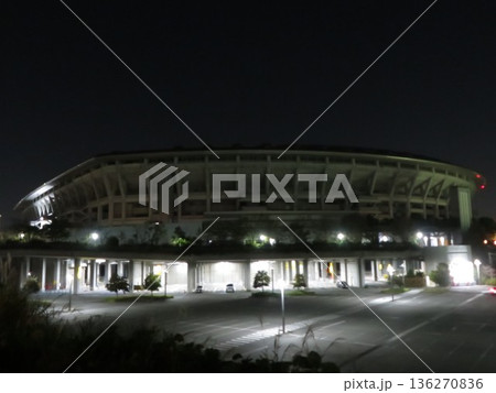 日産スタジアム 夜 136270836