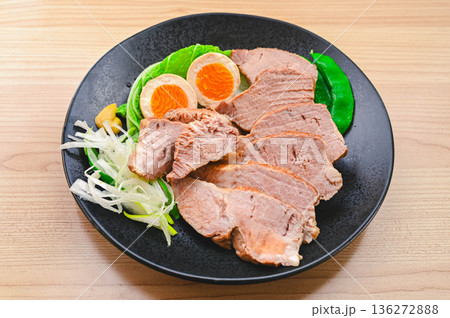 自家製チャーシューと野菜 自家製チャーシューと野菜 136272888