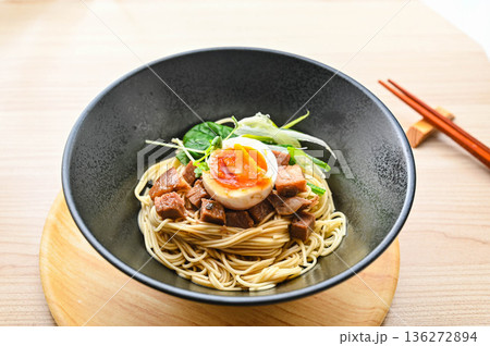 角切りチャーシューをのせたつけ麺 角切りチャーシューをのせたつけ麺 136272894