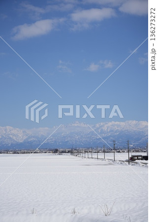 冬の立山連峰の絶景 136273272