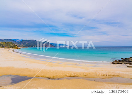 （静岡県）伊豆・白浜海岸、ビーチ、冬 136273405