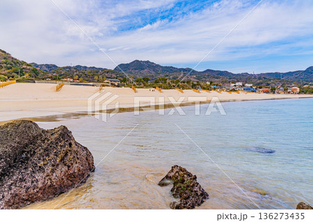 （静岡県）伊豆・白浜海岸、ビーチ、冬 136273435