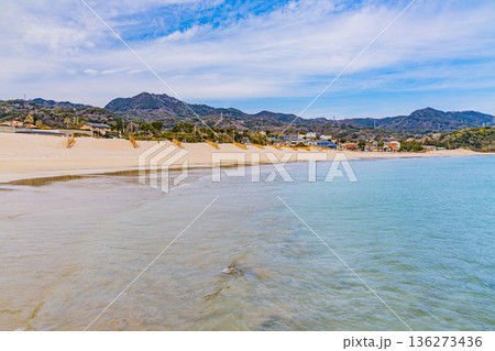 （静岡県）伊豆・白浜海岸、ビーチ、冬 136273436