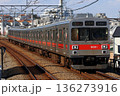 大井町線を走る9000系赤帯 136273916