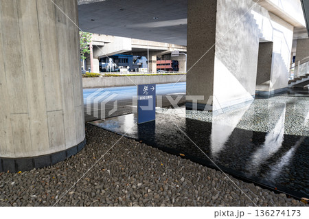 新国立劇場への案内　東京都渋谷区本町 136274173